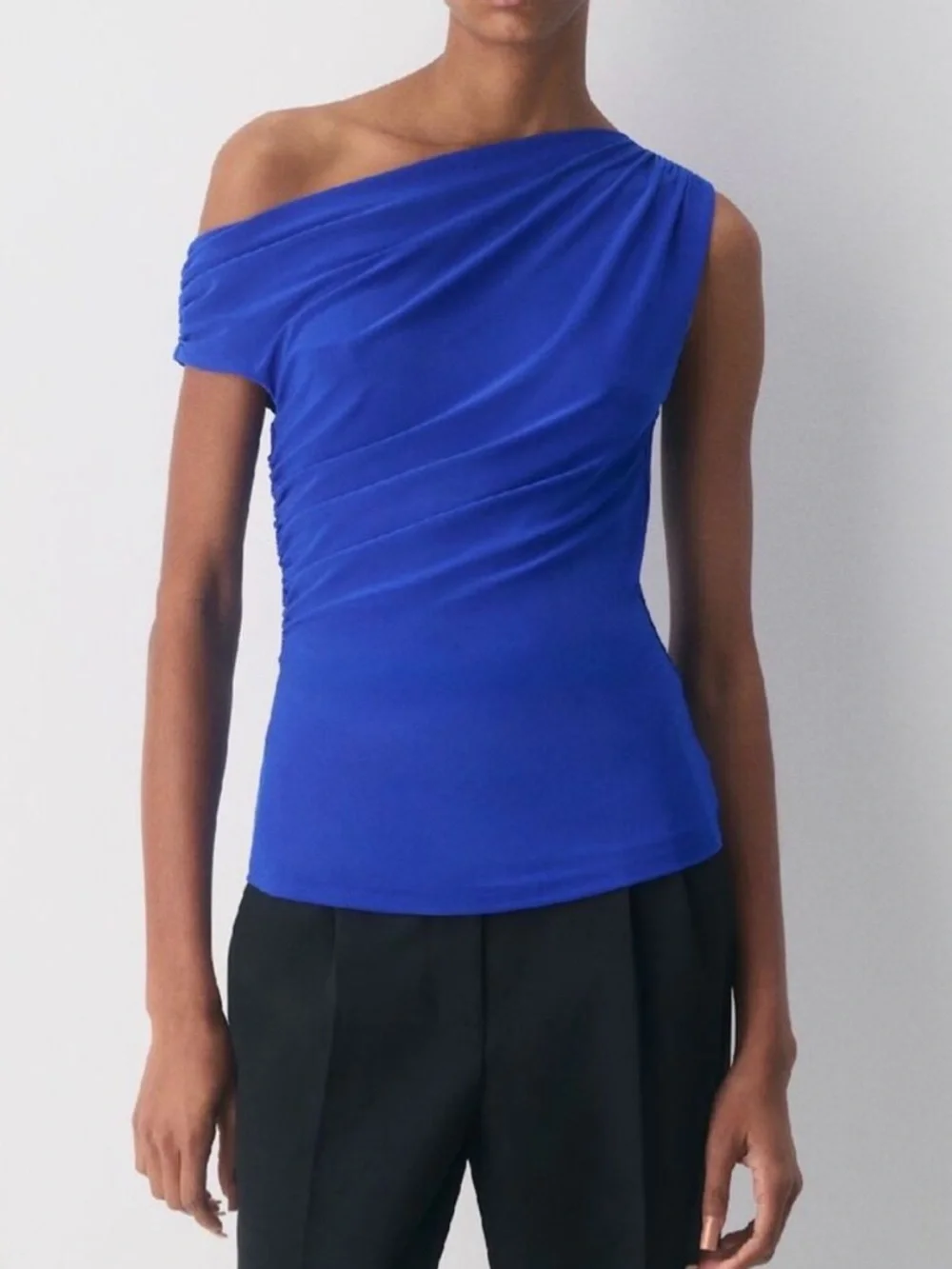 Aritzia Babaton Smooth Matter Gallery Off Shoulder Top Ablaze Blue Medium New - Picture 9 of 9